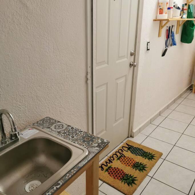Lovely Studio Apartment With Balcony Ac & Wi-Fi, Minutes From Downtown! シワタネホ エクステリア 写真