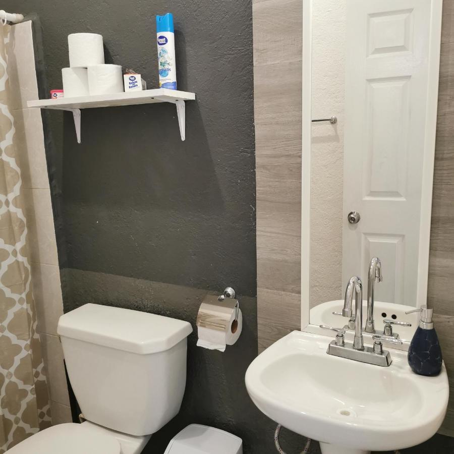 Lovely Studio Apartment With Balcony Ac & Wi-Fi, Minutes From Downtown! シワタネホ エクステリア 写真